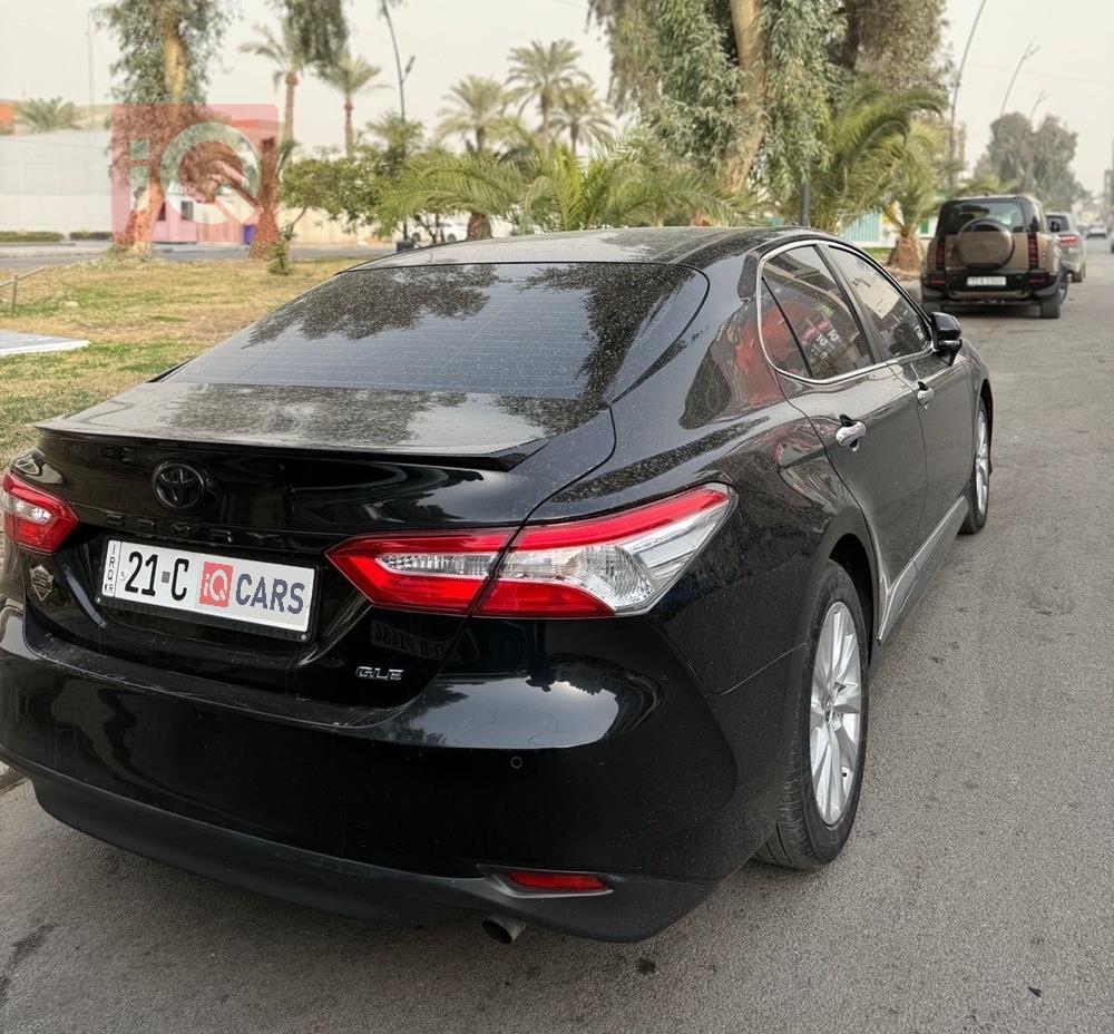 تۆیۆتا کامری